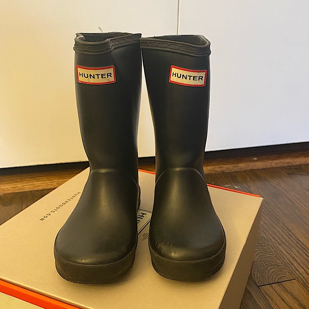 Hunter rain boots toddler size 10